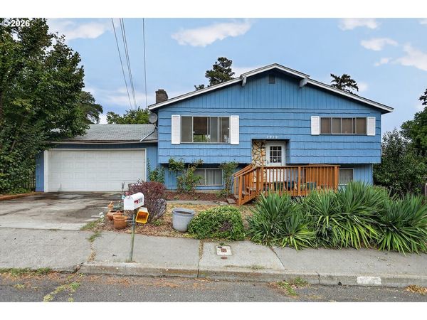 1919 GARRISON ST, The Dalles, OR 97058