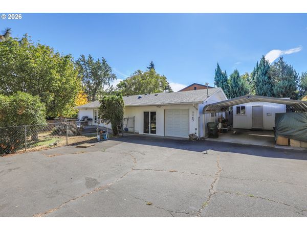 1147 OAK W ST, The Dalles, OR 97058
