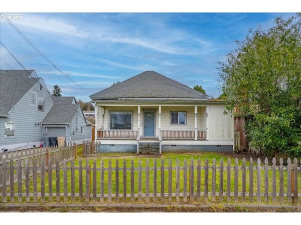 49 S MAIN ST, Lebanon, OR 97355