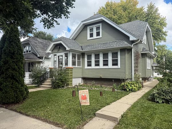 2222 S 78th STREET, West Allis, WI 53219