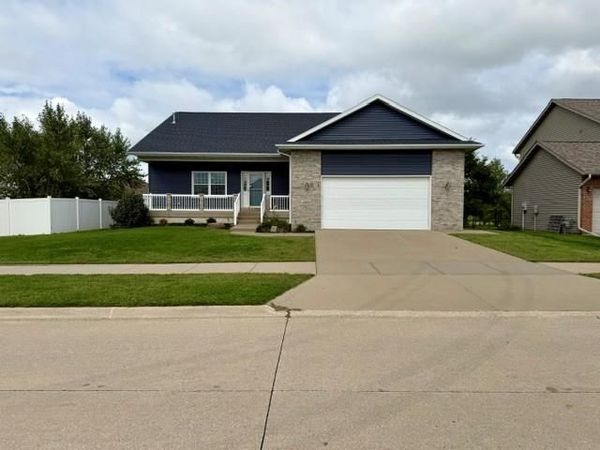 1094 Cory Ct., North Liberty, IA 52317