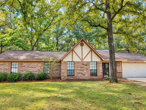 420 Waldrop Road, Rainbow City, AL 35906