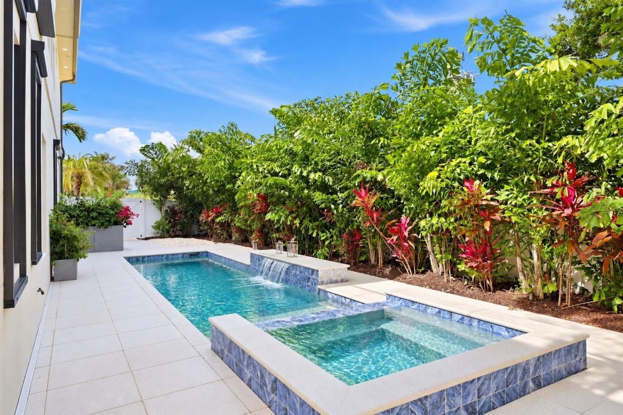 1805 Goldenrod Street, Sarasota, FL 34239 Photo