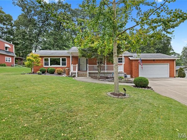 620 W Kinkead Road, Hillsboro, IL 62049