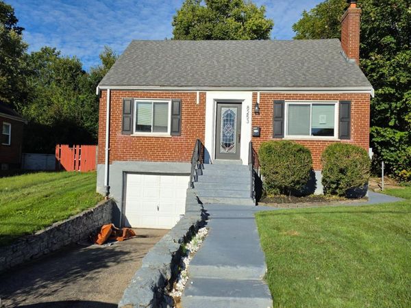 8253 Royal Heights Drive, Cincinnati, OH 45239