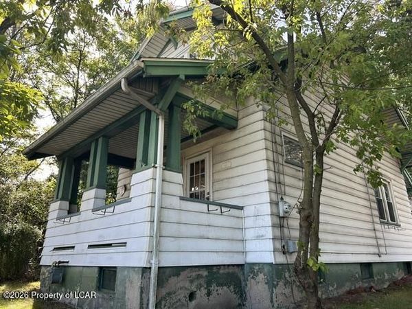 47 Jumper Road, Wilkes-Barre, PA 18702