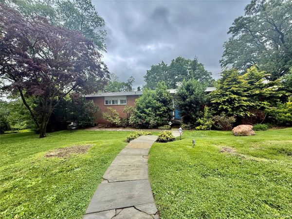 26 Nantucket Place , Scarsdale, NY 10583