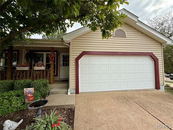 550 Spring Glen Drive, Ballwin, MO 63021