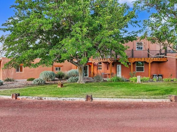 80 Calle Vista Grande, Bernalillo, NM 87004