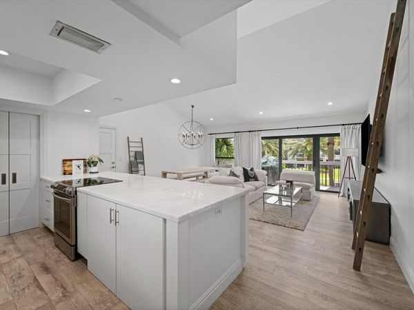 11863 Wimbledon Circle, Unit 533, Wellington, FL 33414