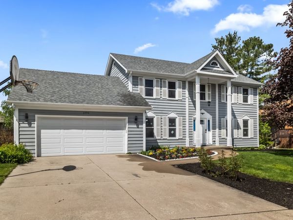 2490 Lakeside Drive , Aurora, IL 60504