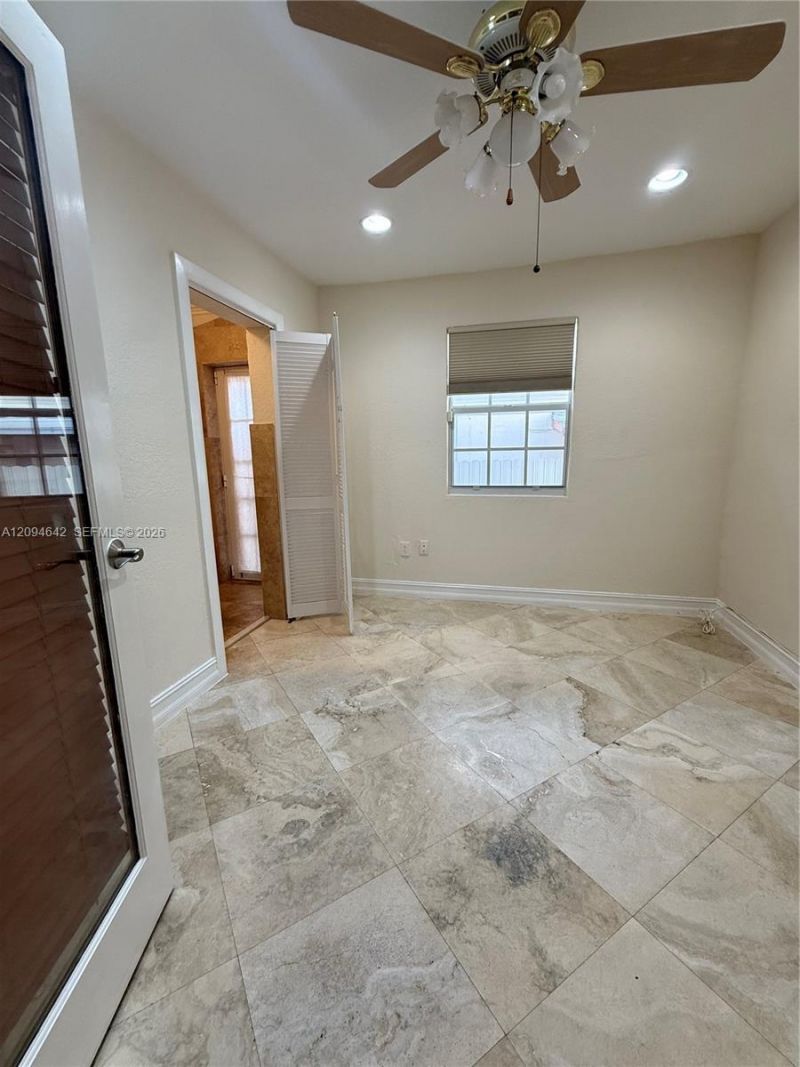 3889 NW 5th St, Miami, FL 33126 Photo