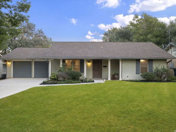 121 Kenwood Ave, Boerne, TX 78006