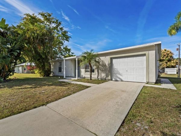307 SE HUSTED Terrace, Port St. Lucie, FL 34983