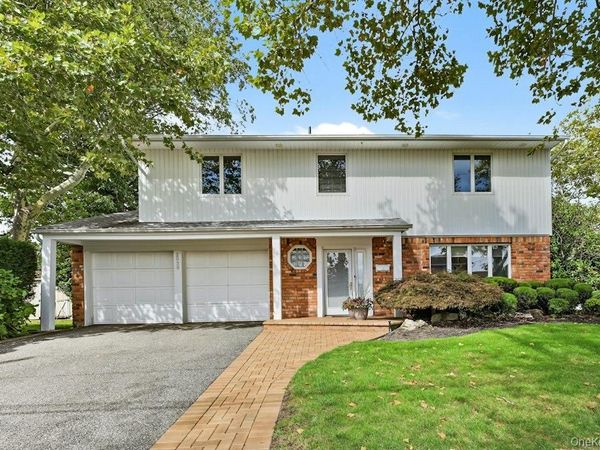 2039 Blanche Lane, Merrick, NY 11566