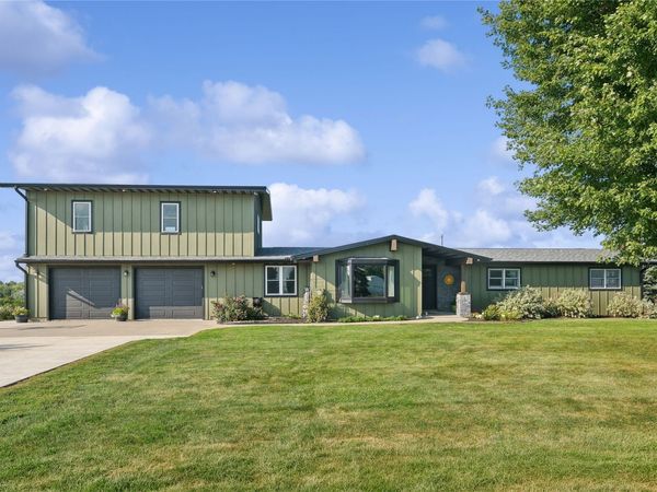 1997 Highway T38 S, Unit 40, Grinnell, IA 50112