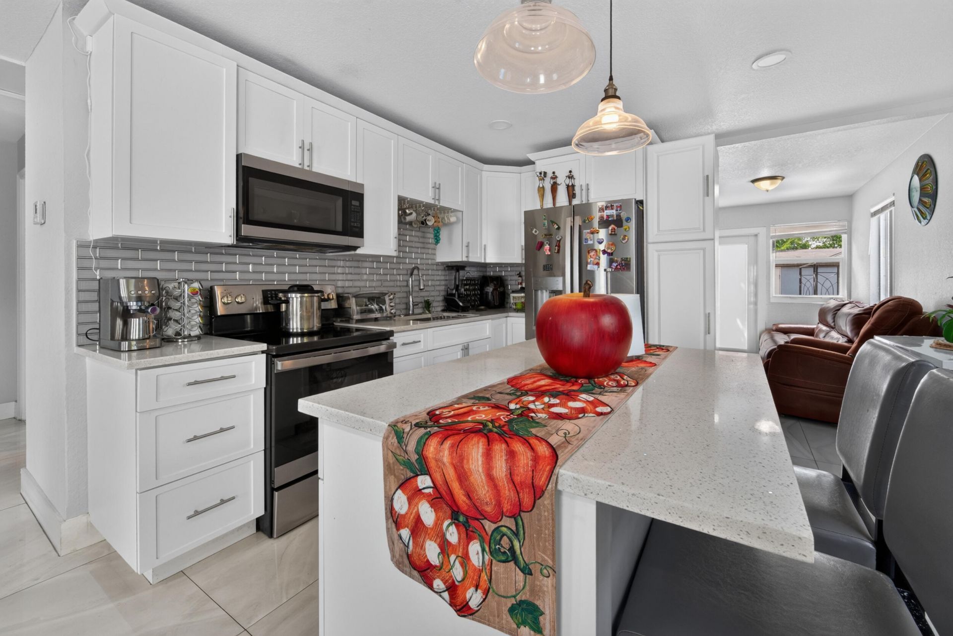 946 Mcintosh Street, West Palm Beach, FL 33405 Photo