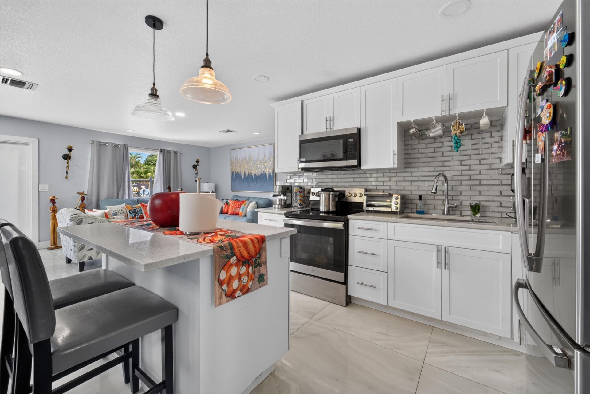 946 Mcintosh Street, West Palm Beach, FL 33405 Photo