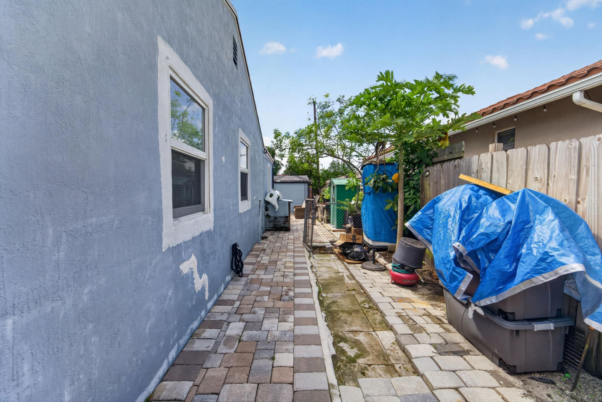946 Mcintosh Street, West Palm Beach, FL 33405 Photo