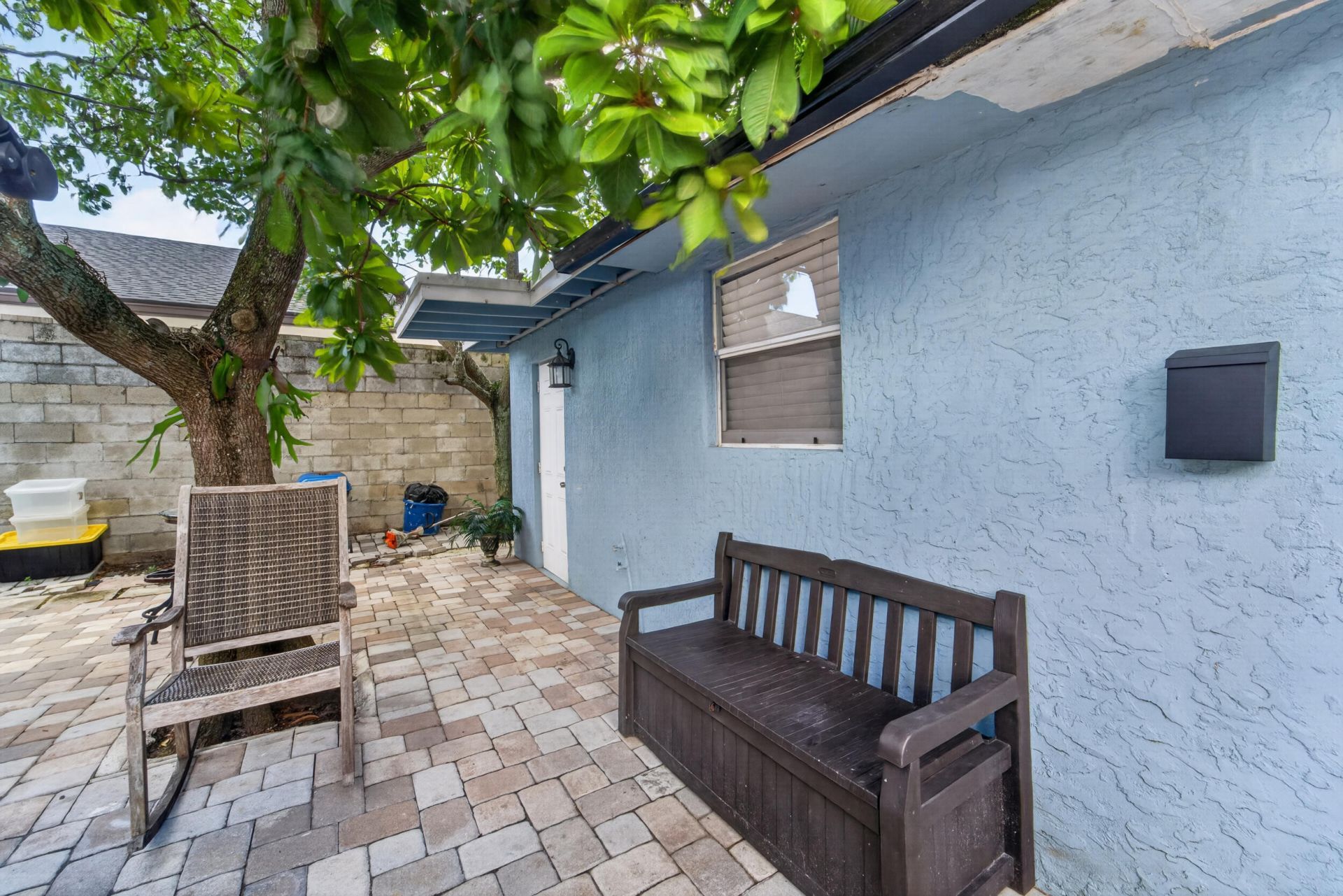 946 Mcintosh Street, West Palm Beach, FL 33405 Photo
