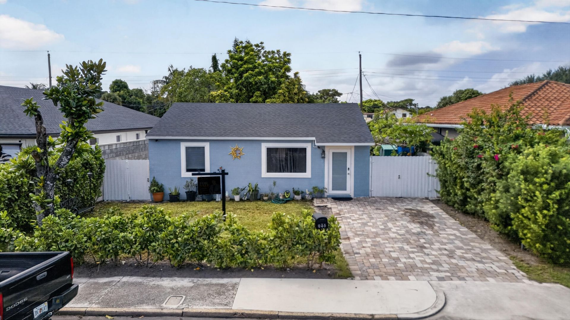 946 Mcintosh Street, West Palm Beach, FL 33405 Photo