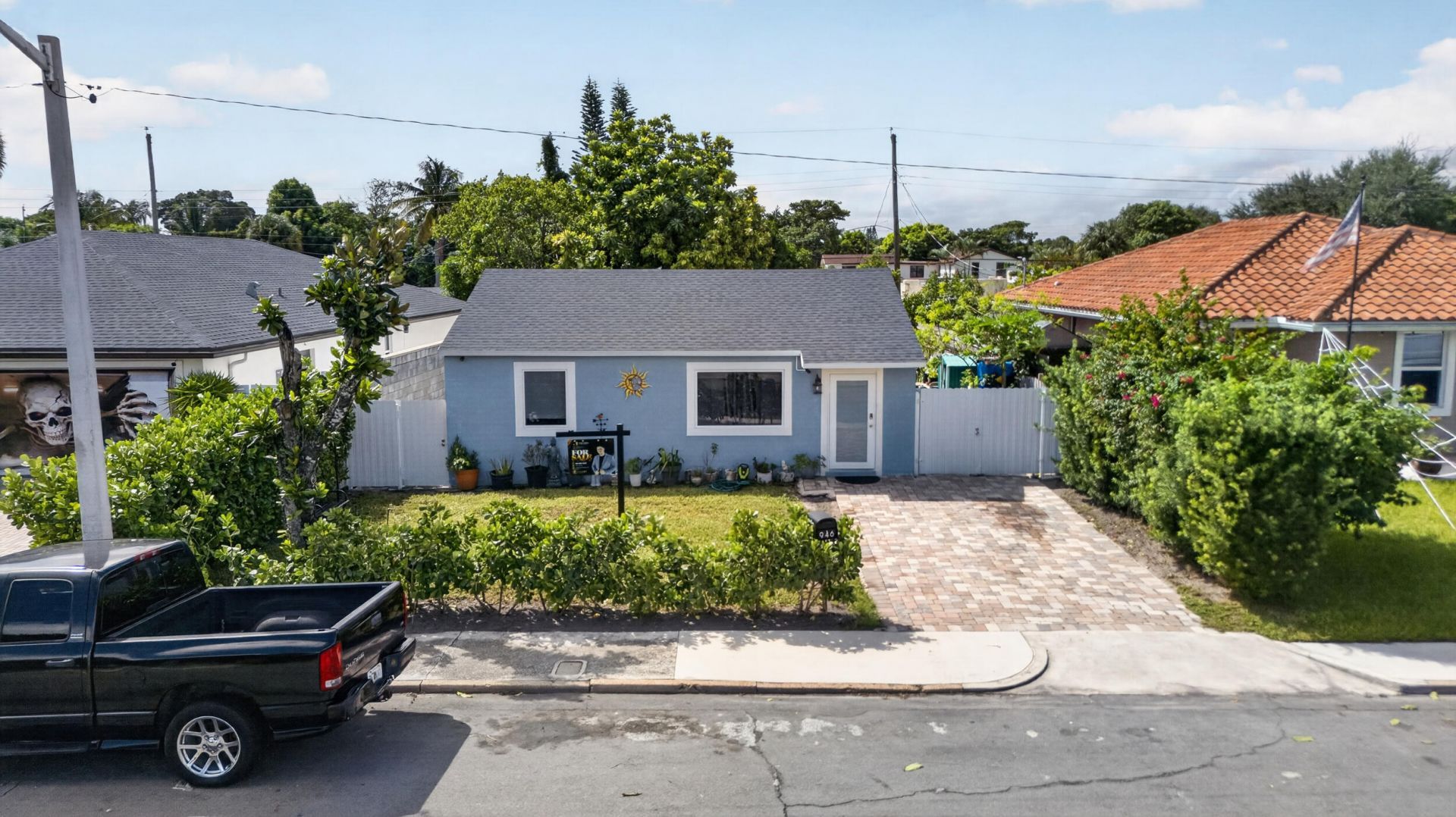 946 Mcintosh Street, West Palm Beach, FL 33405 Photo