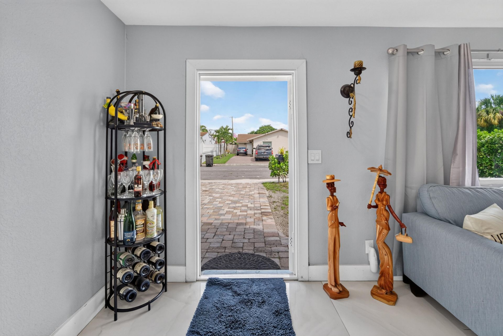 946 Mcintosh Street, West Palm Beach, FL 33405 Photo