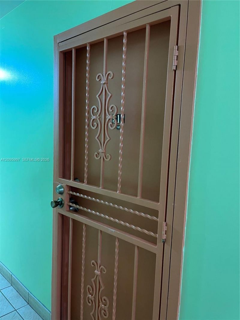 1055 W 77th St , Unit 311, Hialeah, FL 33014 Photo