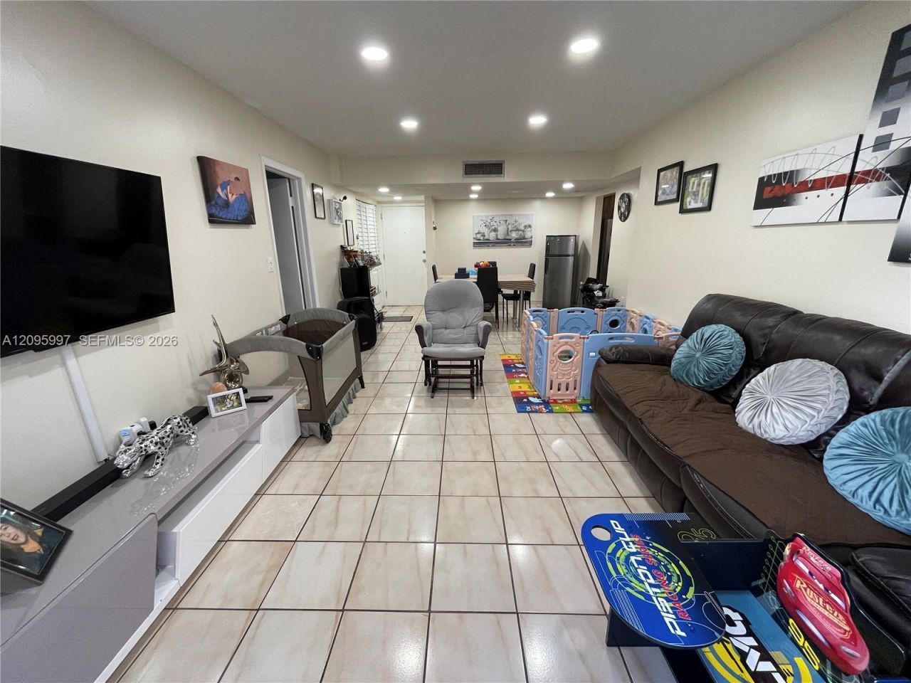 1055 W 77th St , Unit 311, Hialeah, FL 33014 Photo