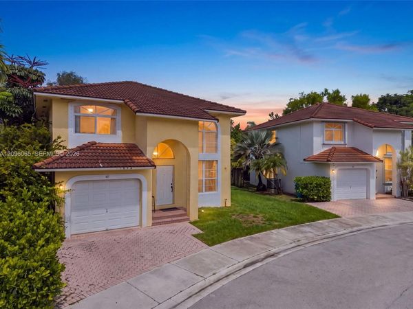 417 Kelly Ln , Weston, FL 33326