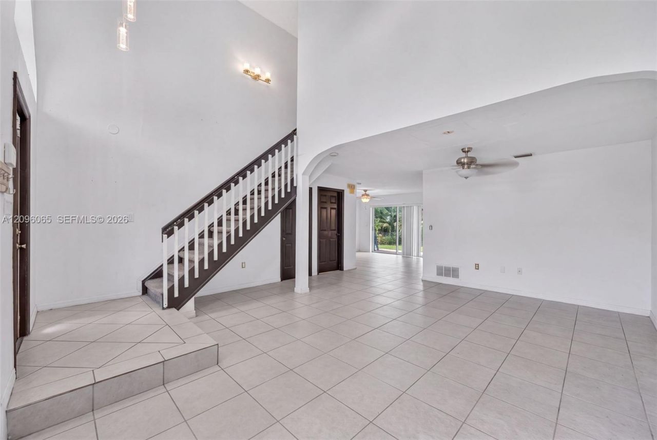 417 Kelly Ln, Weston, FL 33326 Photo