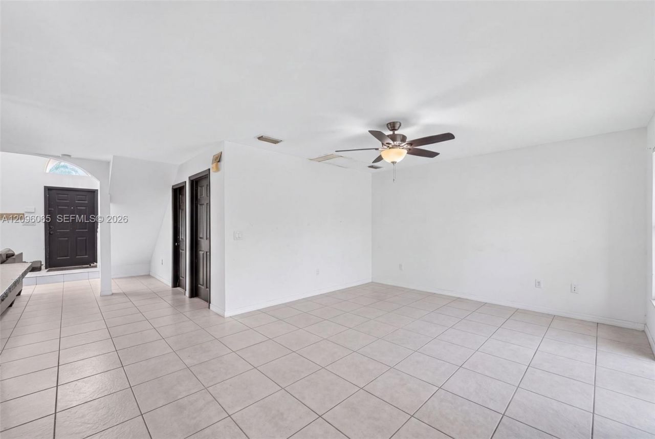 417 Kelly Ln, Weston, FL 33326 Photo