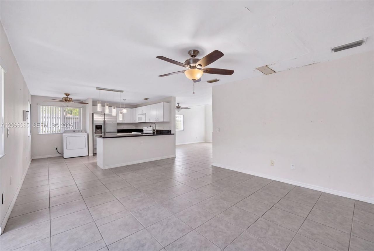 417 Kelly Ln, Weston, FL 33326 Photo