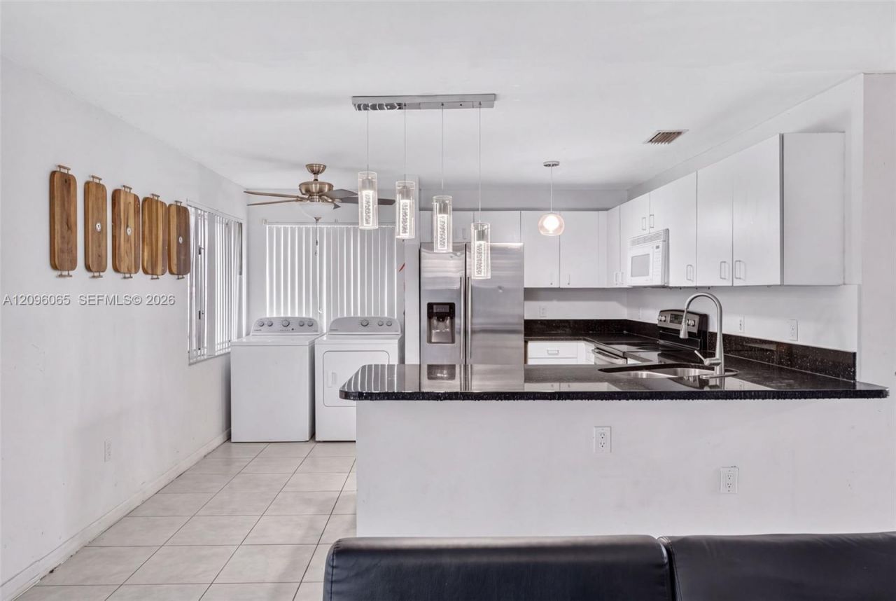417 Kelly Ln, Weston, FL 33326 Photo