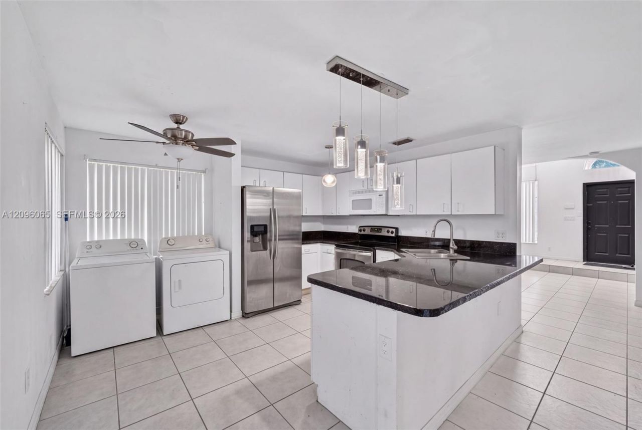417 Kelly Ln, Weston, FL 33326 Photo