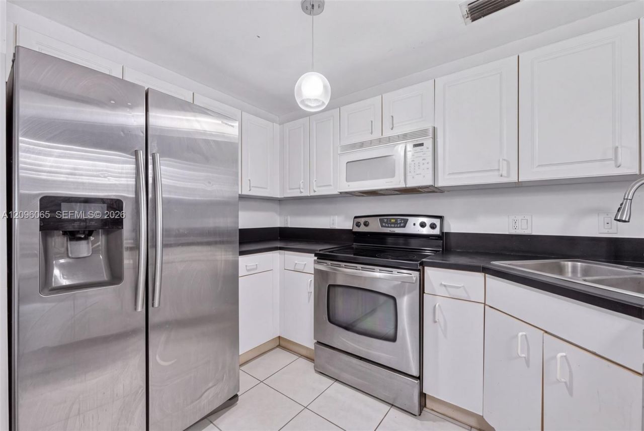 417 Kelly Ln, Weston, FL 33326 Photo