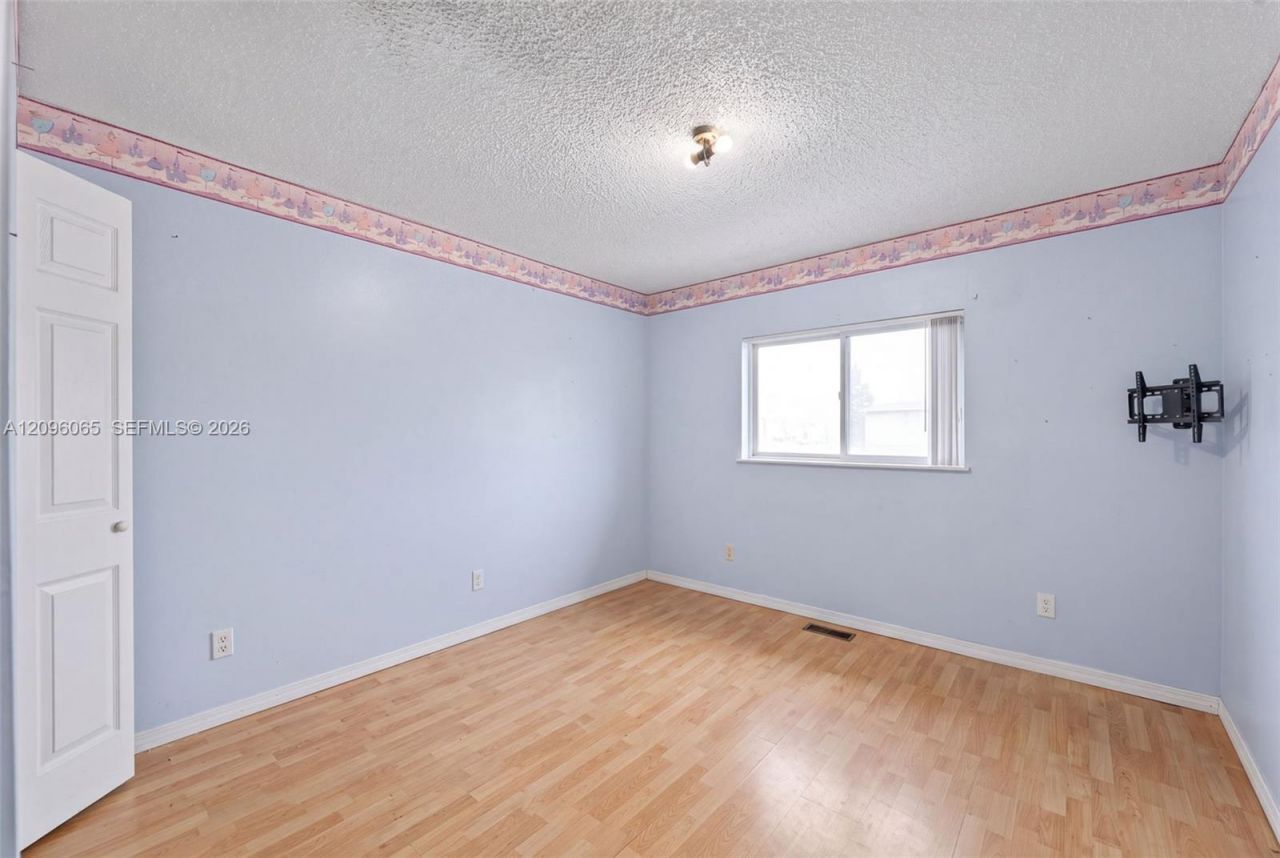 417 Kelly Ln, Weston, FL 33326 Photo