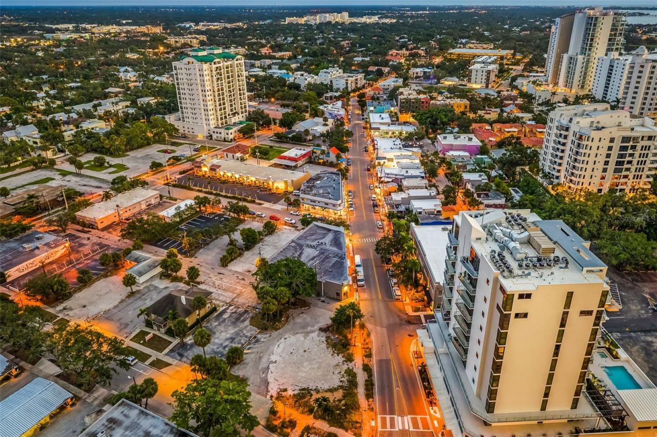 3012 Hyde Park Street , Sarasota, FL 34239 Photo