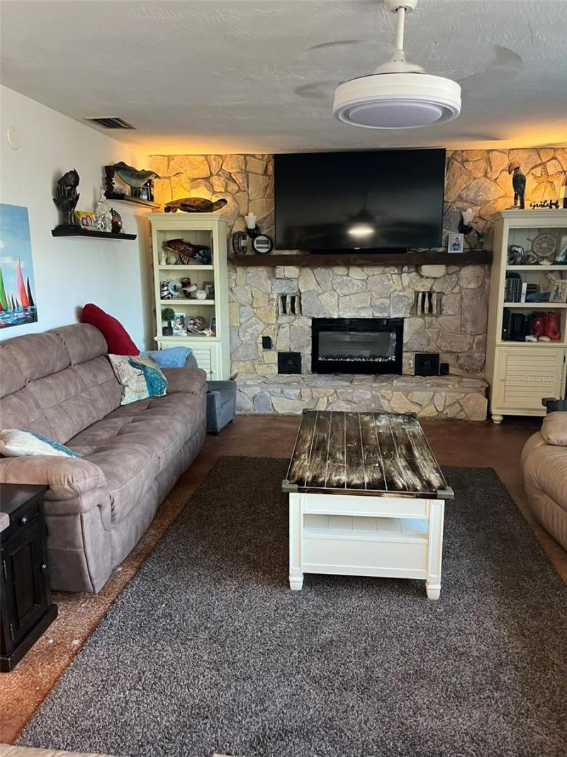 5893 34th Avenue N, Saint Petersburg, FL 33710 Photo