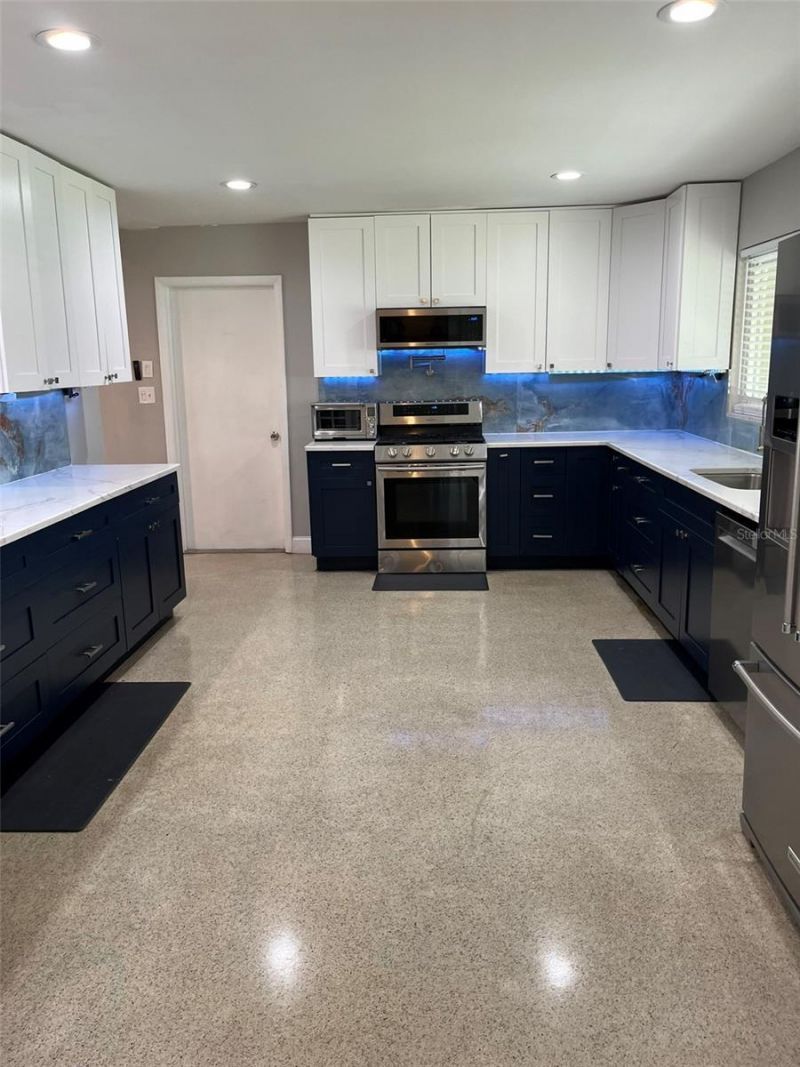5893 34th Avenue N, Saint Petersburg, FL 33710 Photo