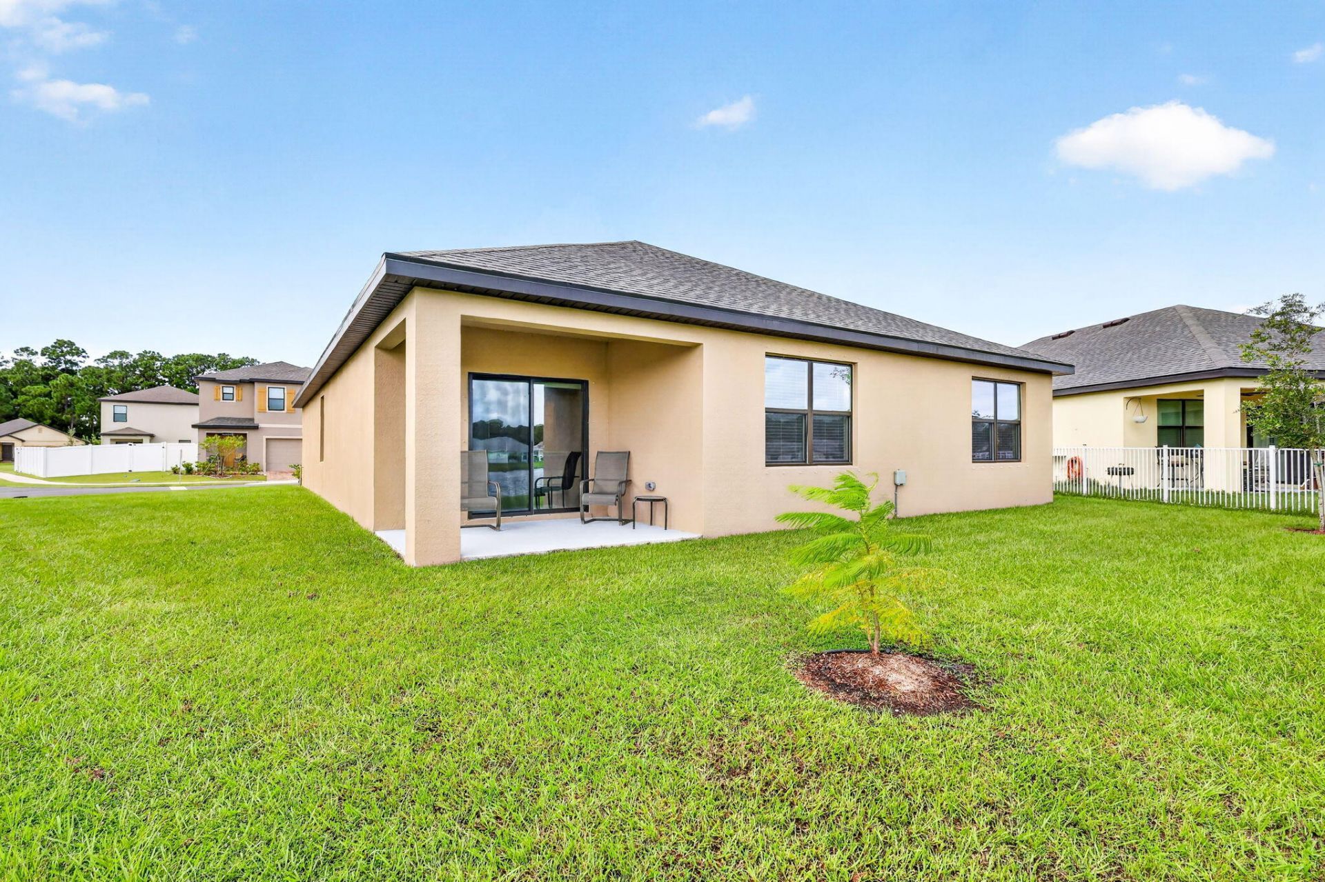 469 Seafoam Circle, Fort Pierce, FL 34945 Photo