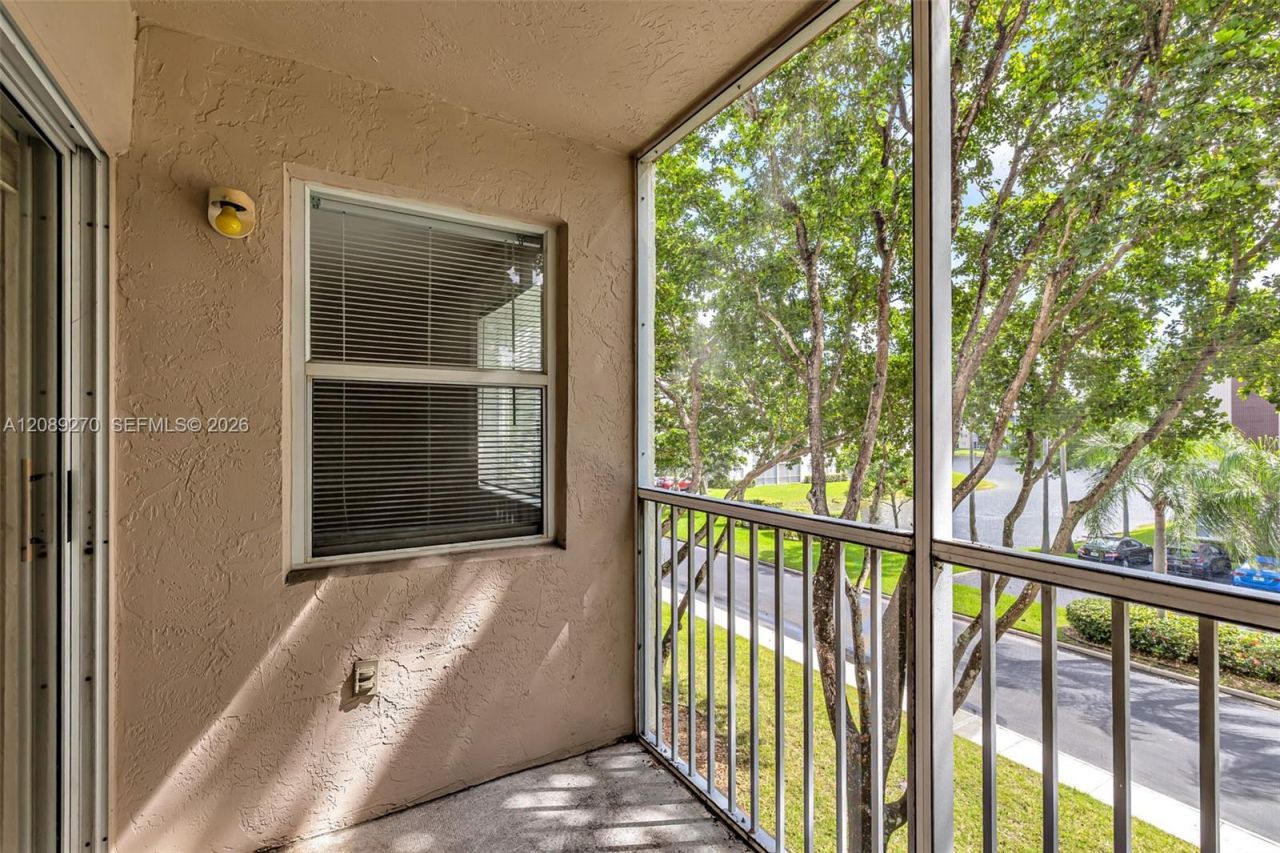 7775 Trent Dr , Unit 308, Tamarac, FL 33321 Photo