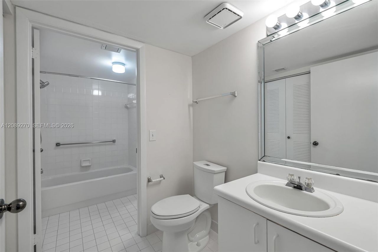 7775 Trent Dr , Unit 308, Tamarac, FL 33321 Photo