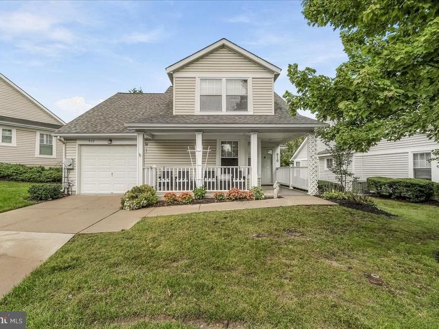 910 Parade Lane, Mount Airy, MD 21771 Main Photo