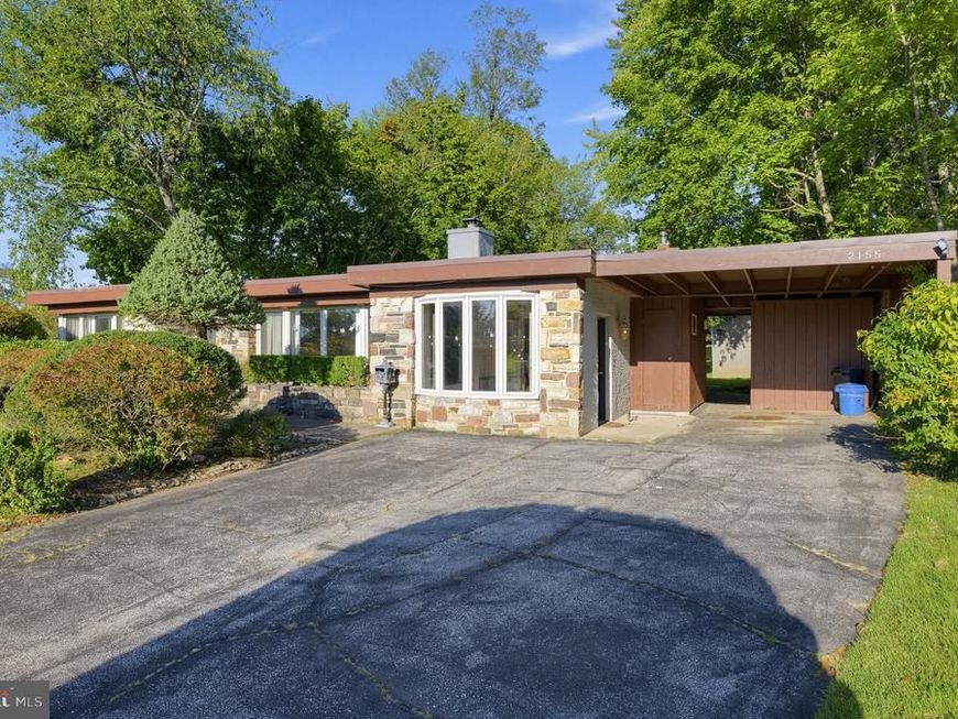 2155 Kingswood Lane, Broomall, PA 19008 Main Photo