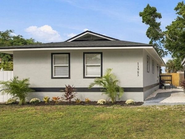 11985 MURRAY AVENUE, SEMINOLE, FL 33778