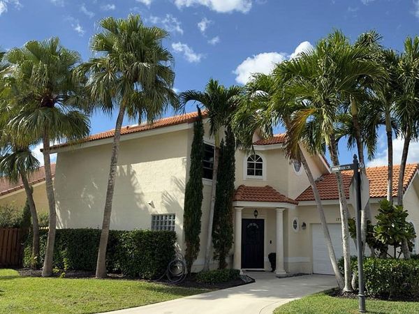 1752 Harborside Circle, Wellington, FL 33414
