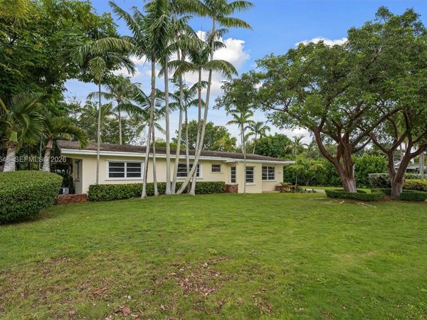 13820 SW 74th Ct, Palmetto Bay, FL 33158
