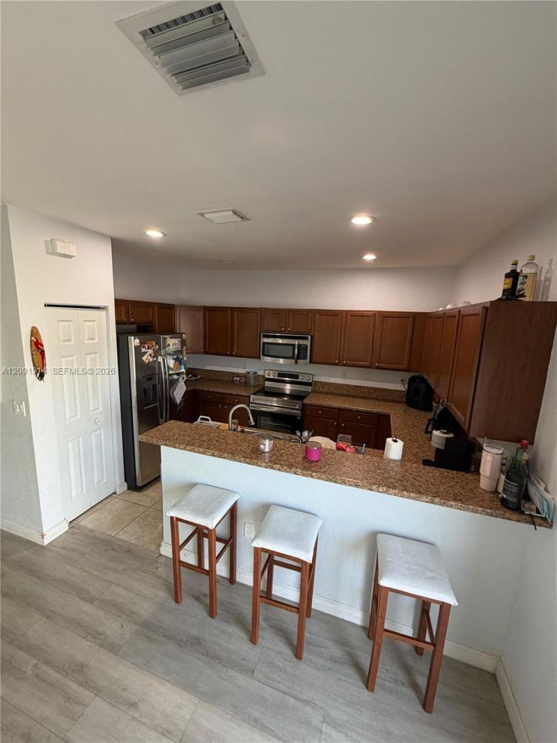 3515 W 89th Pl , Hialeah, FL 33018 Photo