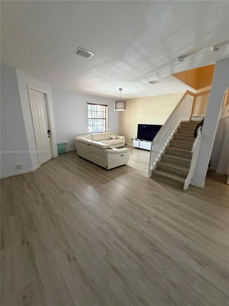 3515 W 89th Pl , Hialeah, FL 33018 Photo